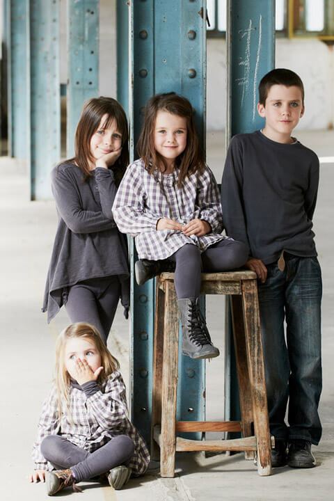 Portrait d'enfants au petit écho de la mode, Châtelaudren Portrait enfants, couleurs, petit écho de la mode, Châtelaudren