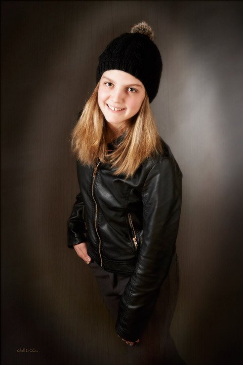 Adolescente photographiée en studio Portrait d'une adolescente en studio
