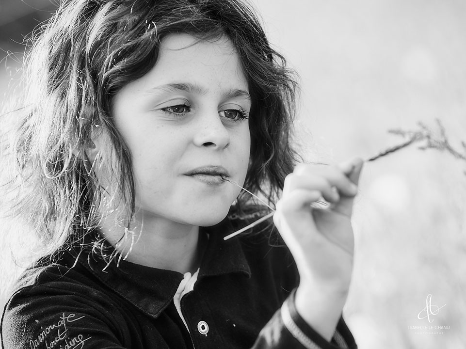 Portrait en extérieur Portrait d'enfant, noir et blanc