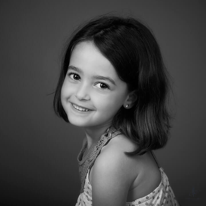 Portrait studio en noir et blanc